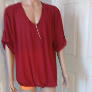 Women's Zip-Accent V-Neck Blouse - Burgundy